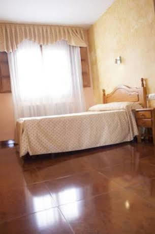 Hostal Le Vintage Ávila Ngoại thất bức ảnh