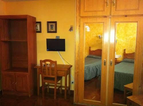 Hostal Le Vintage Ávila Ngoại thất bức ảnh